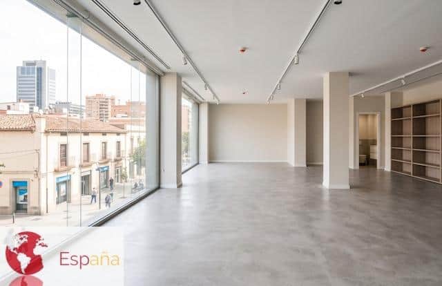 Local comercial limpio y preparado para ponerse a la venta